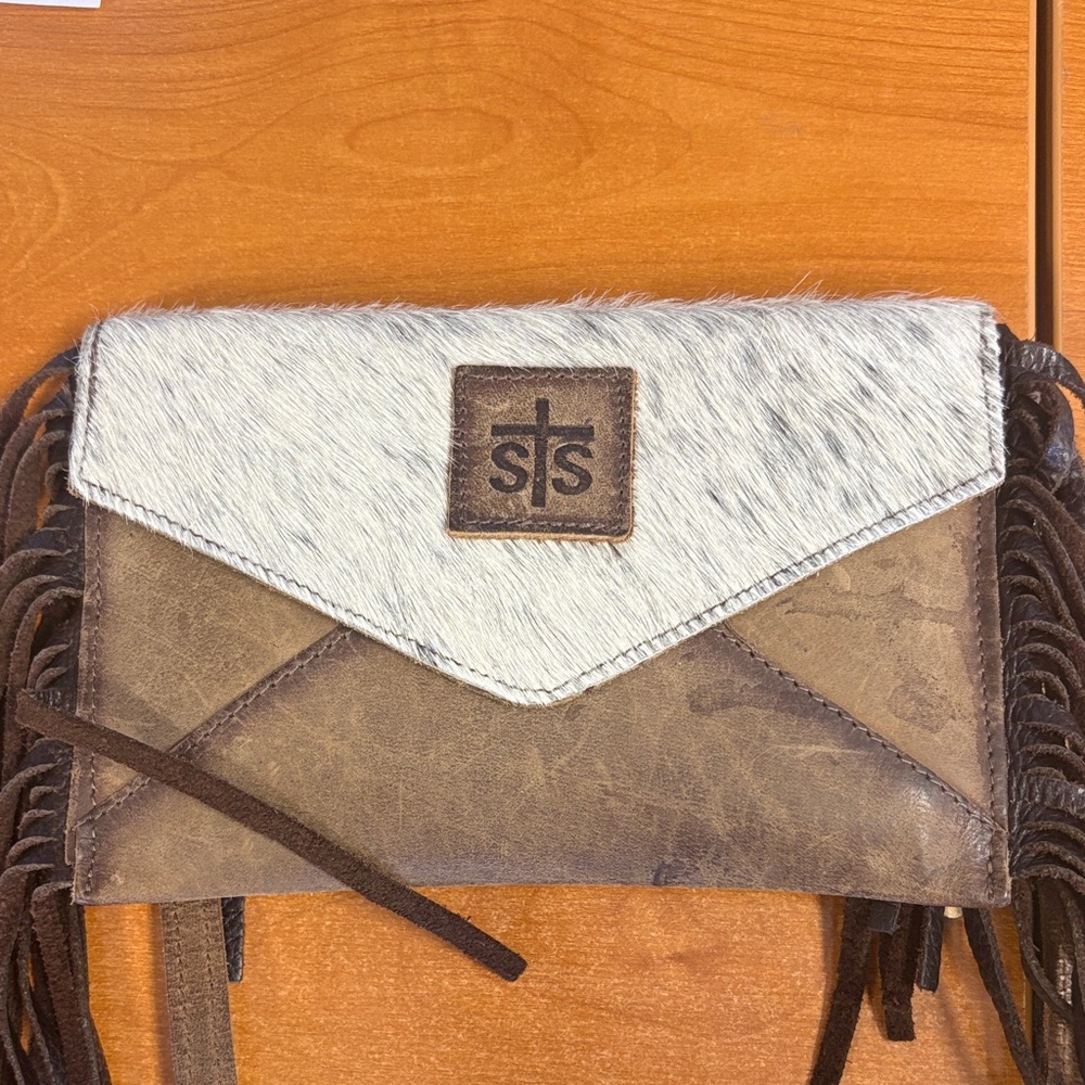 STS Ranchwear Tan and Cream Fringe Clutch